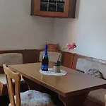 Mit Kamin Nahe Beheiztem Am Waldschwimmbad *